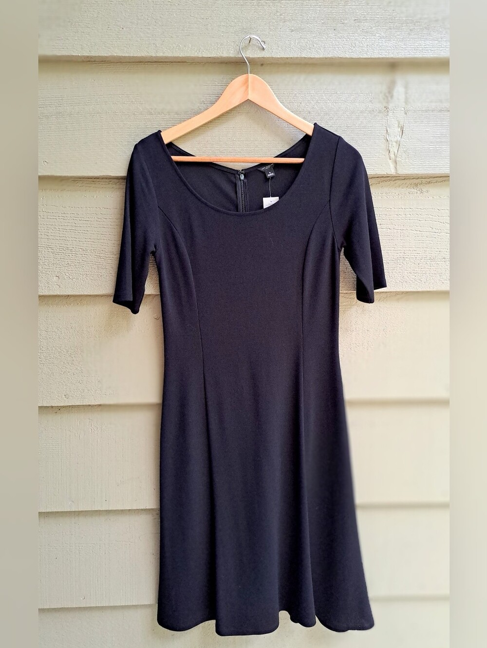 NWT ANN TAYLOR Black LBD Classic Bodycon Short Sleeve Dress - 6